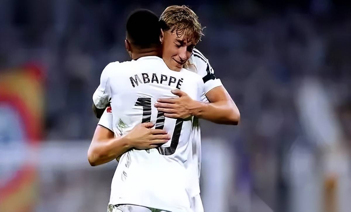 随着皇马3-0,黄潜艇5-0,西甲最新积分榜:巴萨第2,马竞第13